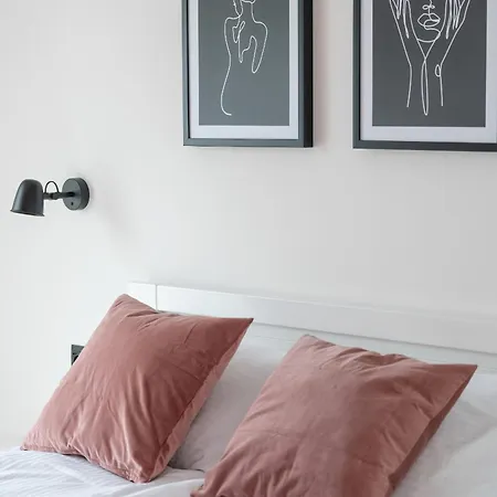 Center With Free Garage By Renters Poznan