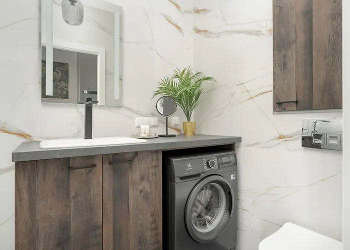 Center With Free Garage By Renters Daire Poznan