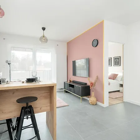 Lägenhet Center With Free Garage By Renters