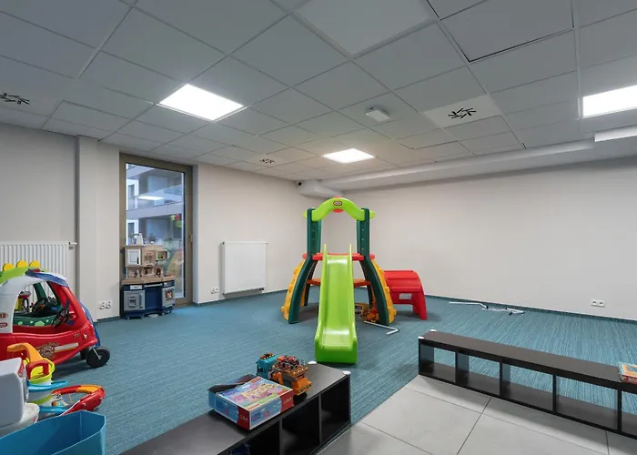 Center With Free Garage By Renters Apartment