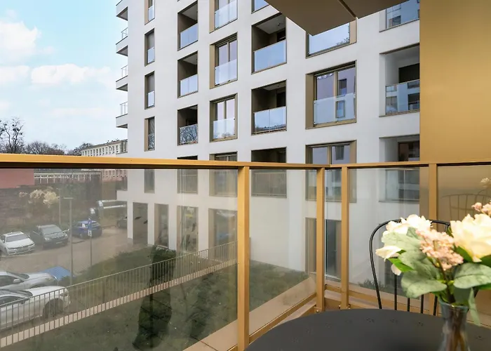 Apartment Center With Free Garage By Renters Poznan